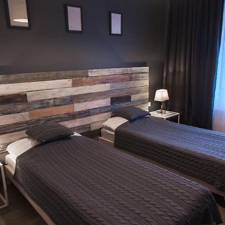 "Дальний Кордон" Hotel Moshchanytsya Ngoại thất bức ảnh