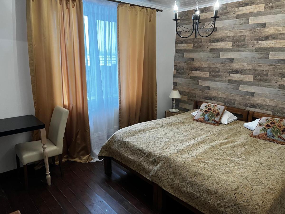 "Дальний Кордон" Hotel Moshchanytsya Ngoại thất bức ảnh