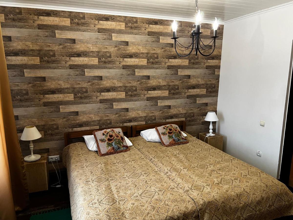"Дальний Кордон" Hotel Moshchanytsya Ngoại thất bức ảnh