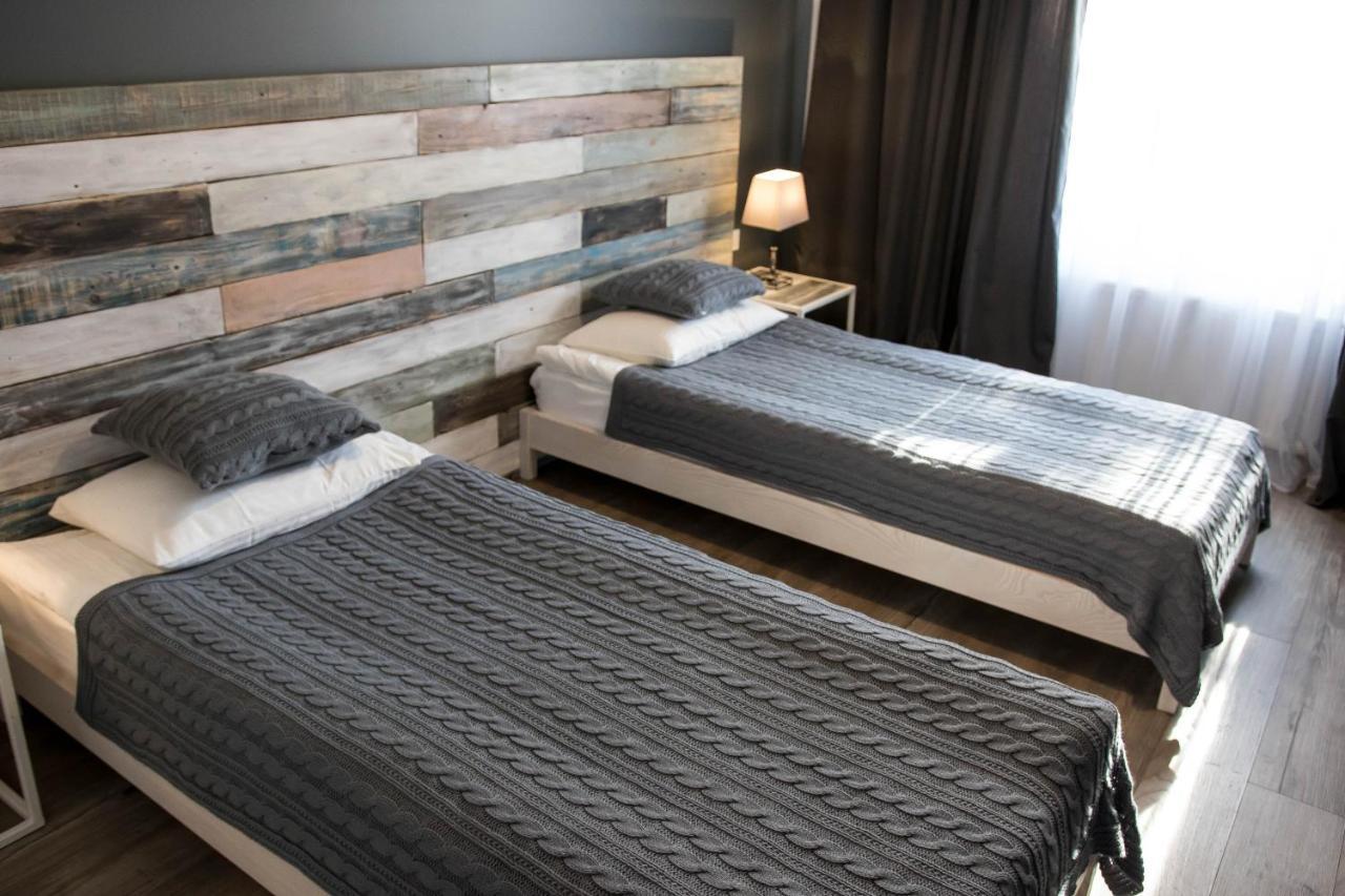 "Дальний Кордон" Hotel Moshchanytsya Ngoại thất bức ảnh