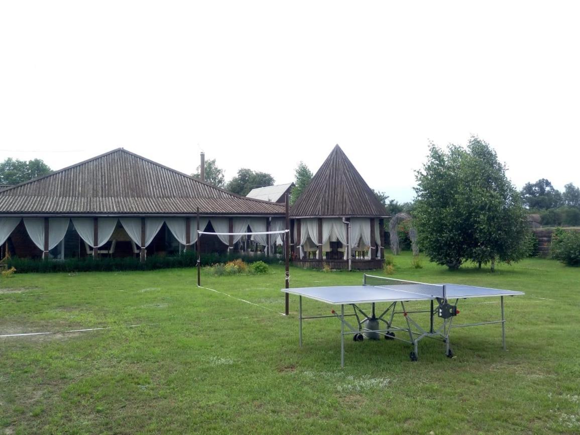 "Дальний Кордон" Hotel Moshchanytsya Ngoại thất bức ảnh